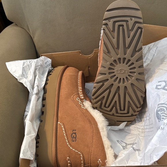 UGG Tan Shearling Slip-On Shoes - Picture 5 of 7